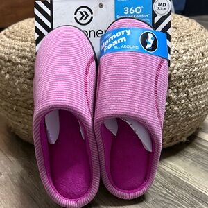 ISOTONER Tickled Pink Memory Foam Slippers, 7.5-8